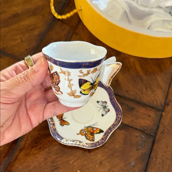 Tea Set - Picture 6 of 11